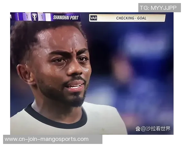 酷热萨里与伍斯特狼队激战正酣精彩对决引发球迷热议